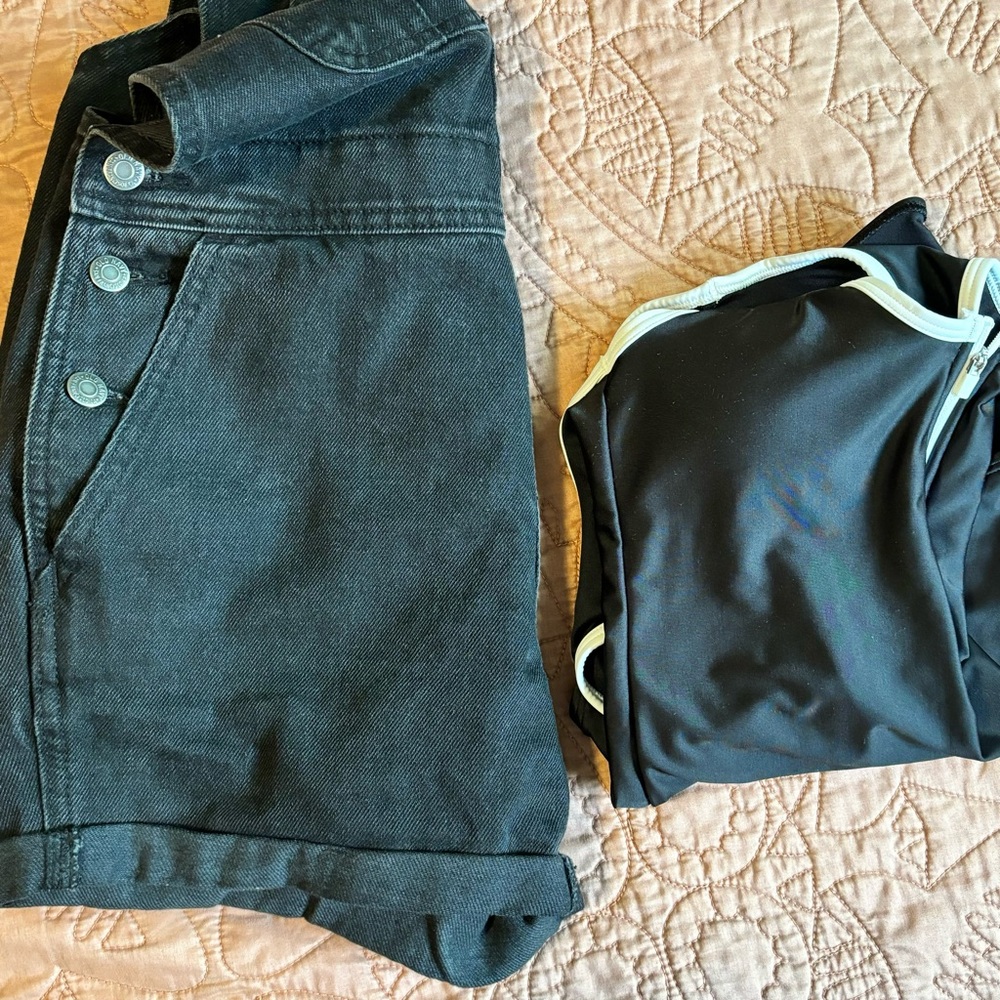 Old Navy black overalls shorts - Picture 7 of 7